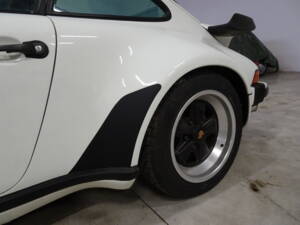 Imagen 8/24 de Porsche 911 Turbo 3.3 (1984)