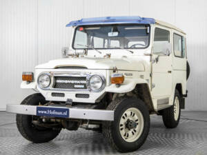 Image 3/50 of Toyota Land Cruiser BJ 43 (1977)