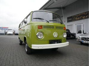 Immagine 1/21 di Volkswagen T2b Deluxe (1975)