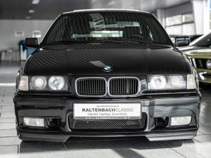 Immagine 3/36 di BMW 318is &quot;Class II&quot; (1994)