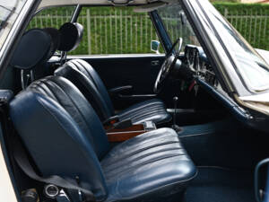 Image 27/38 of Mercedes-Benz 280 SL (1968)