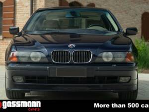 Immagine 2/15 di ALPINA B10 V8 Touring (1998)