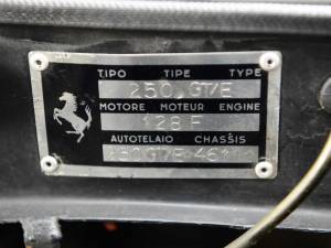 Imagen 36/50 de Ferrari 250 GTE (1963)