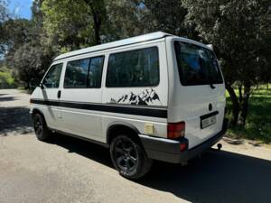 Immagine 4/36 di Volkswagen T4 Multivan 2.5 Syncro (1994)