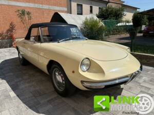 Afbeelding 3/10 van Alfa Romeo 1300 Spider Junior (1968)