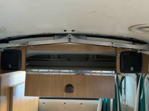 Bild 23/41 von Volkswagen T2b Camper (1981)