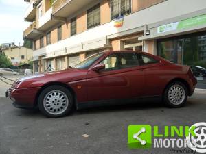 Immagine 7/10 di Alfa Romeo GTV 2.0 V6 Turbo (1996)