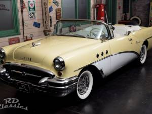 Image 2/34 of Buick 40 Special Convertible (1955)