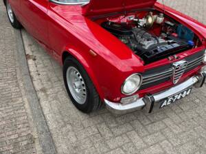 Image 11/30 de Alfa Romeo Giulia 1300 TI (1971)