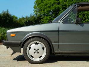 Image 22/50 of Volkswagen Golf I Cabrio GLi 1.8 (1983)