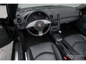 Image 8/32 of Porsche Boxster (2010)