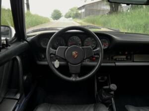 Image 15/25 of Porsche 911 Carrera 3.0 (1976)