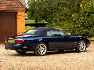 Bild 24/41 von Jaguar XKR (2001)