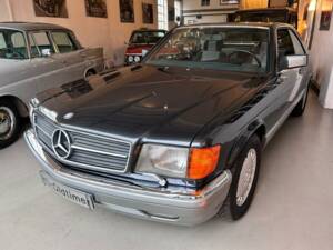 Image 4/24 of Mercedes-Benz 560 SEC (1986)