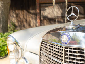 Bild 18/56 von Mercedes-Benz 280 SE (1968)