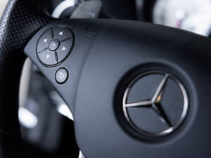 Image 12/39 of Mercedes-Benz SLS AMG (2010)