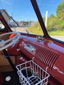 Immagine 32/61 di Volkswagen T1 Samba 1.2 (1958)