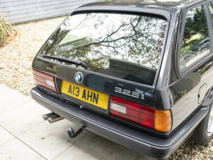 Bild 18/50 von BMW 325i Touring (1990)