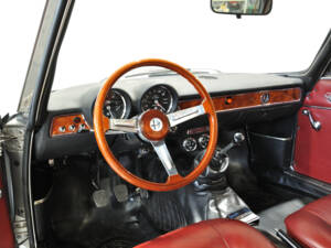 Bild 21/30 von Alfa Romeo Giulia 1300 GT Junior (1971)