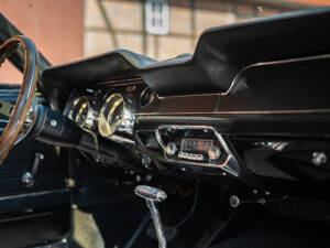 Image 31/36 of Ford Mustang 289 (1967)