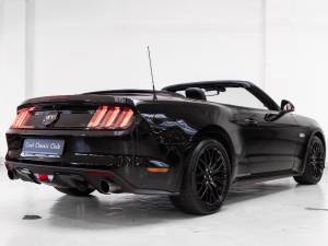 Image 4/32 de Ford Mustang 5.0 (2017)