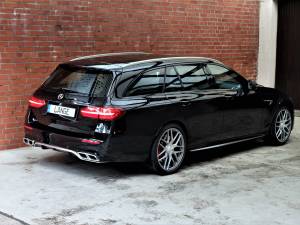 Image 6/47 of Mercedes-Benz AMG E 63 S 4MATIC+ T (2018)