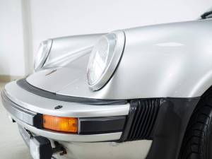 Image 26/48 de Porsche 911 Turbo 3.3 (1982)