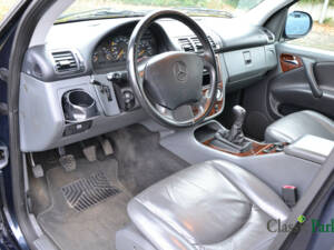 Imagen 20/50 de Mercedes-Benz ML 230 (1998)