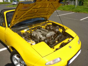 Immagine 23/56 di Mazda MX-5 1.6 (1995)