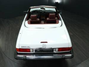 Afbeelding 5/30 van Mercedes-Benz 560 SL (1988)