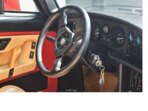 Image 21/22 of Alfa Romeo SZ (1991)