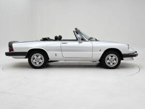 Imagen 6/15 de Alfa Romeo 2000 Spider (1984)