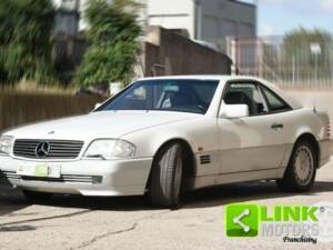 Image 2/10 de Mercedes-Benz 300 SL-24 (1989)