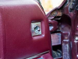 Bild 124/200 von Cadillac Coupe DeVille (1968)