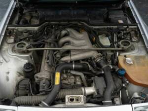 Immagine 3/50 di Porsche 944 Turbo (1990)
