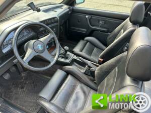 Bild 9/10 von BMW 320i Baur TC (1984)