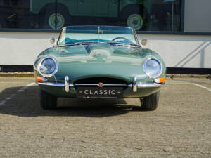 Afbeelding 2/33 van Jaguar E-Type 4.2 (1967)