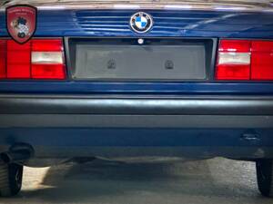 Immagine 71/86 di BMW 318i (1994)