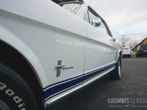 Image 21/74 of Ford Mustang 289 (1966)