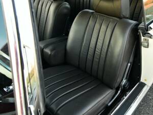Image 37/50 of Mercedes-Benz 280 SE 3,5 (1971)