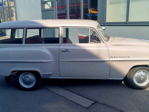 Bild 2/10 von Opel Olympia Rekord Caravan (1954)
