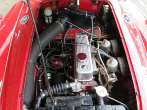 Image 17/19 of MG MGA 1600 (1962)