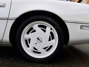Image 40/50 of Chevrolet Corvette 35th Anniversary Edition (1989)