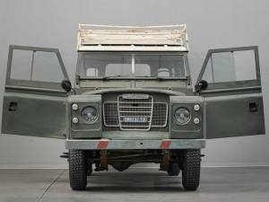 Image 3/50 of Land Rover 109 (1972)