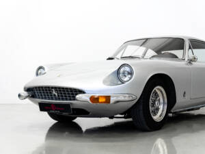 Image 6/67 of Ferrari 365 GT 2+2 (1969)