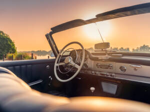Bild 8/9 von Mercedes-Benz 190 SL (1961)
