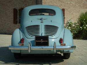 Image 18/50 of Renault 4 CV (1957)