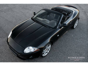 Image 16/37 of Jaguar XK 4.2 (2006)