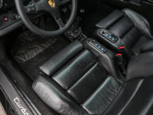 Bild 67/85 von Porsche 911 Turbo 3.3 (WLS) (1985)