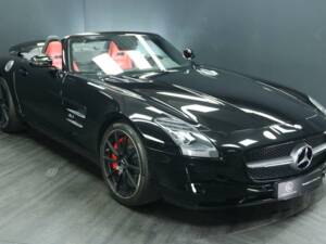 Image 7/30 of Mercedes-Benz SLS AMG Roadster (2012)